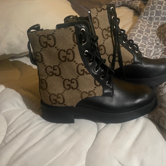 Gucci women’s ankle boot - Picture 2 of 2